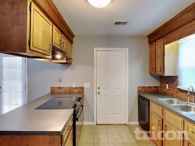 Photo - 21 Winslow Ct