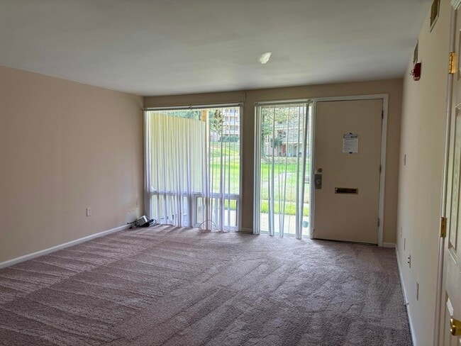 Photo - 7111 Donnell Pl Unidad APT A7