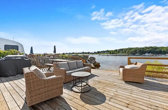 Deck - leads right to the beach - 13 Bay Ave