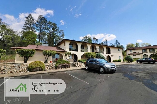 Photo - 300 Boulder Creek Dr, Redding, CA 96003