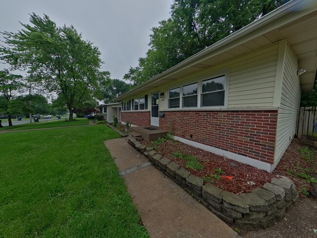Building Photo - 770 Manresa Ln Rental