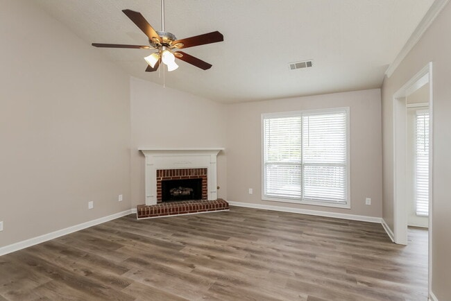 Photo - 5912 Sycamore Ridge Dr