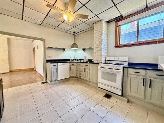 Photo - 148 Morrison Ave