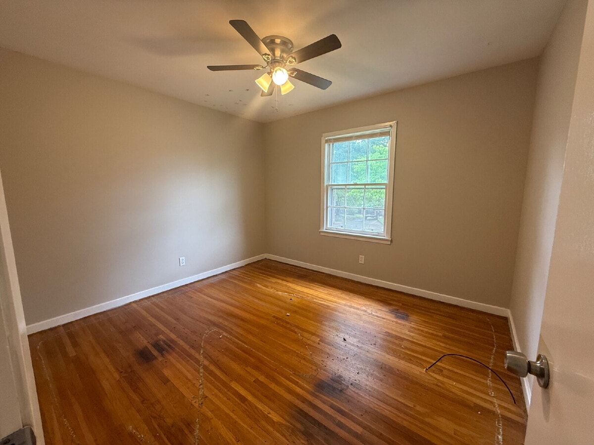 Photo - 3206 Bayless Dr SW