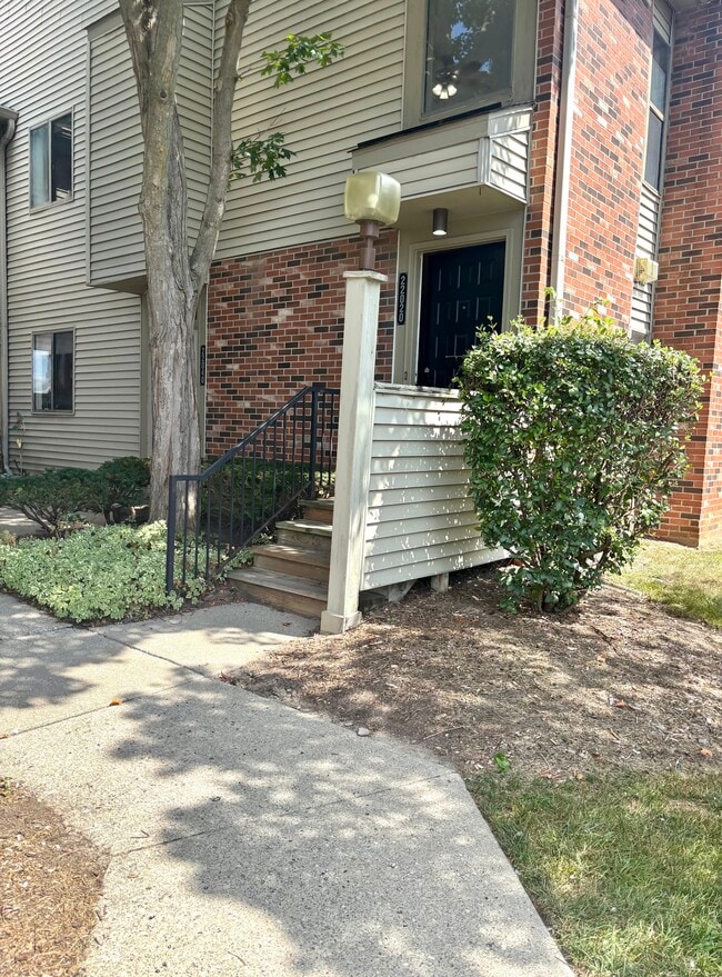 Building Photo - 22020 Indian Creek Dr Unit 22020 Rental