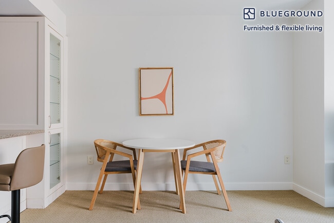 Photo - 425 8th St NW Unidad FL8-ID1045