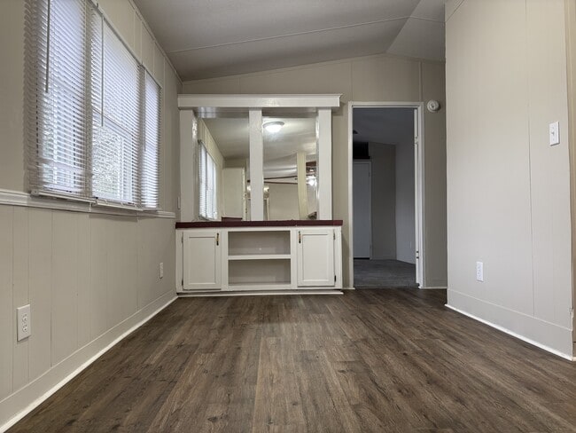 Photo - 237 Laurel Ln