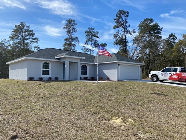 Photo - Custom Home - Desirable SW Ocala Neighborhood 3/2/2 **WON'T LAST**