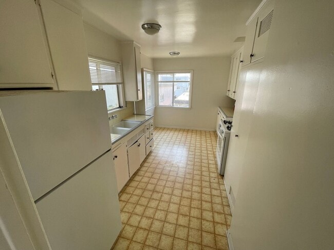 Photo - Manhattan Beach Unit B