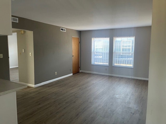 Photo - 1400 Sangamon Dr