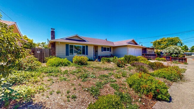 Photo - Bright and Newly Refurbished Three bedroom Two bathroom Single Family