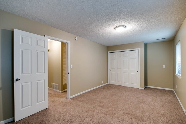 Photo - 1431-1433 McCain Lane