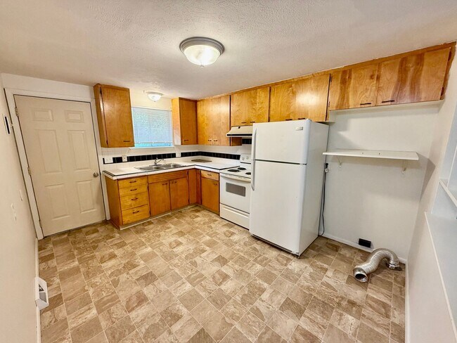 Photo - 1079-1083 Winona Drive Unit 1083