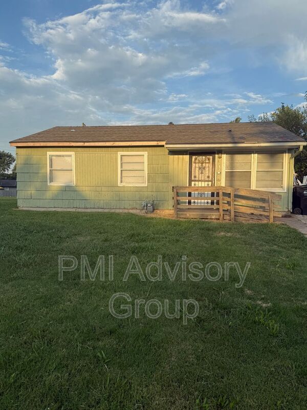 Building Photo - 1837 SE Pennsylvania Ave Rental