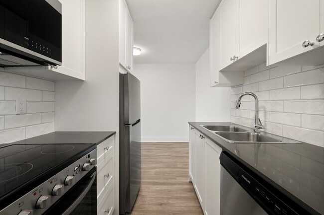 Photo - Manchester Court