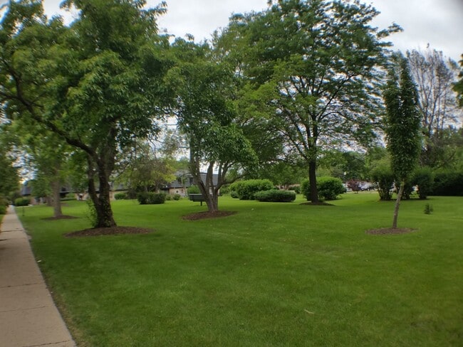 Photo - 865 Westmoreland Dr Unit 24