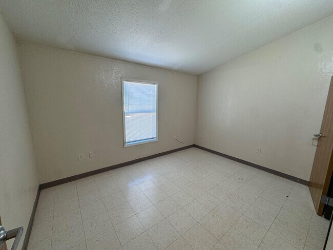 Photo - 5925 E Private Rd 6575