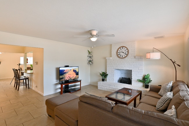Photo - 2615 W Corrine Dr