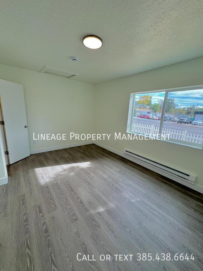 Photo - 412 W 20th St Unit 3