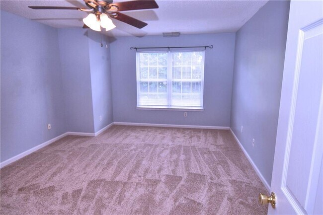 3833 Pleasant Oaks Dr