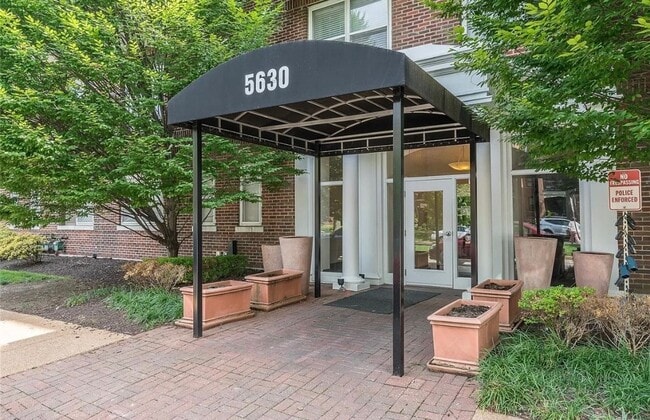 Building Photo - 5630 Pershing Ave
