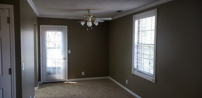 Dining Area - 760 Fox Ridge Dr Unit 760