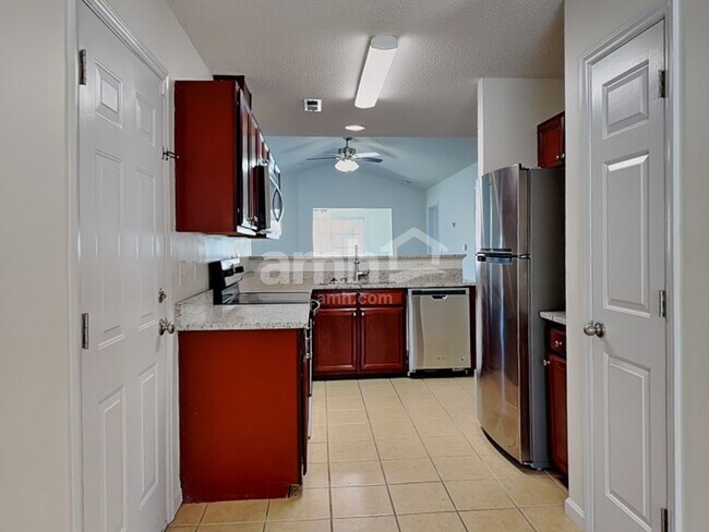 Photo - 106 Charlotte Ct