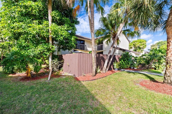 Photo - 3387 Cocoplum Cir