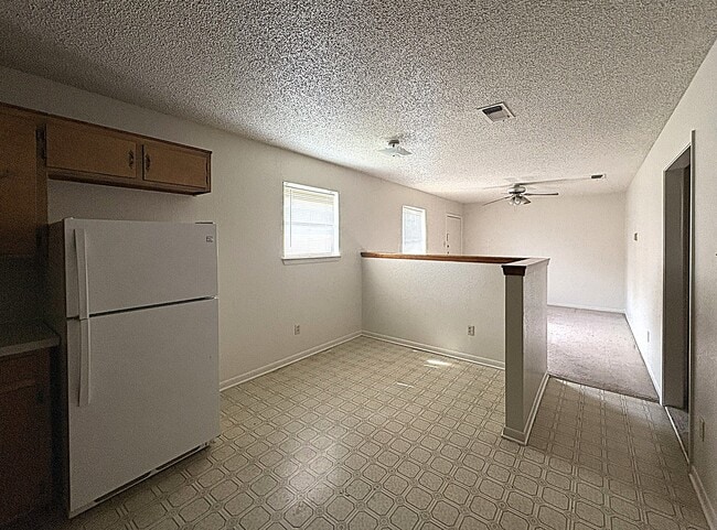 Photo - 205 W Washington Ave Unit B