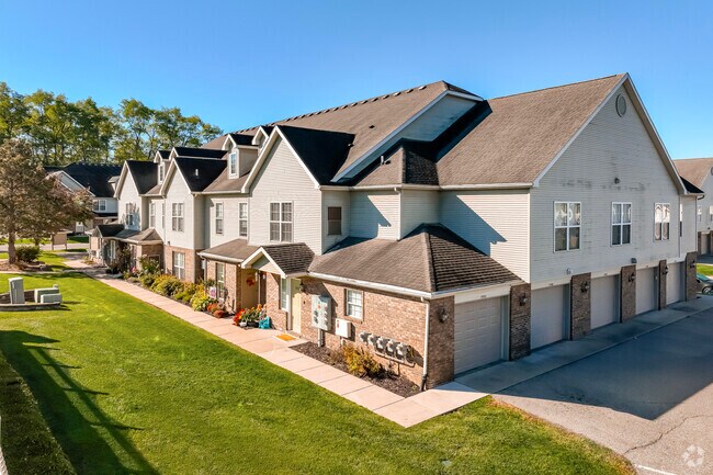 Mallard Pond Apartments - Mallard Pond Apartments & Condos