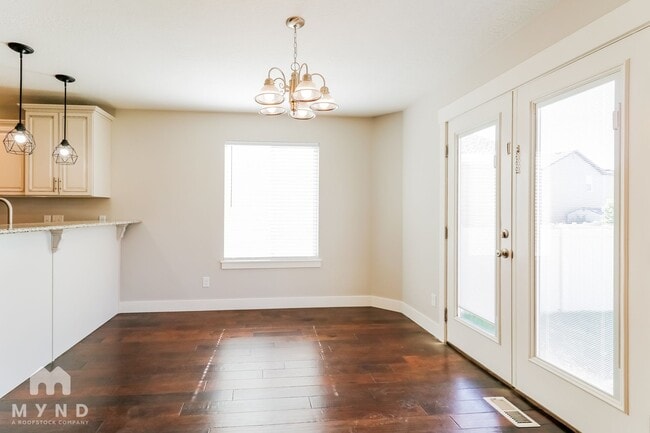 Photo - 1600 E Tumwater Ln