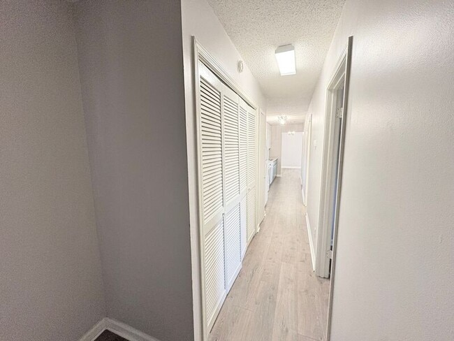 Photo - 212 Pelican Ln