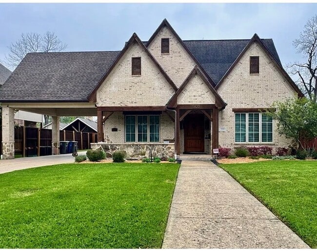 Building Photo - 5820 Palo Pinto Ave