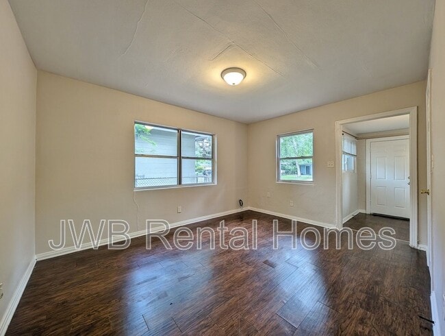 Photo - 3312 Ernest St