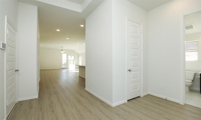 Photo - 427 Fields Forest Ln