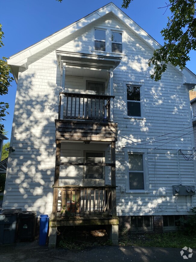 Building Photo - 2185 Edgewood Rd Unit 3 Rental