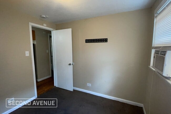 Photo - 9345 S Burnside Ave