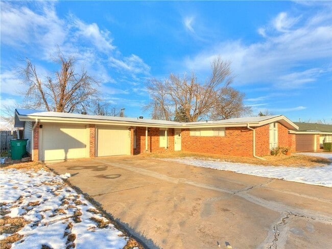 Building Photo - 507 NE 61st St Rental
