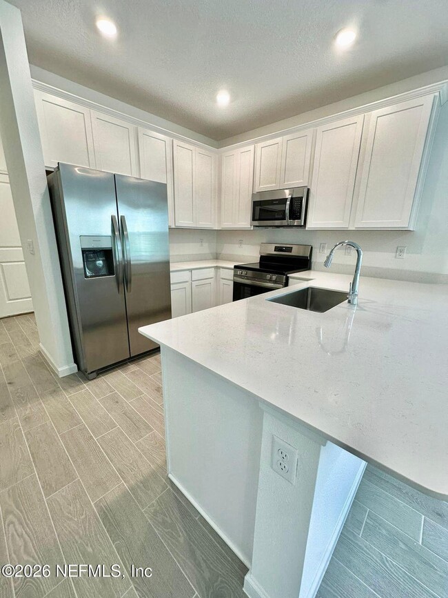 Photo - 380 Belfort Ct