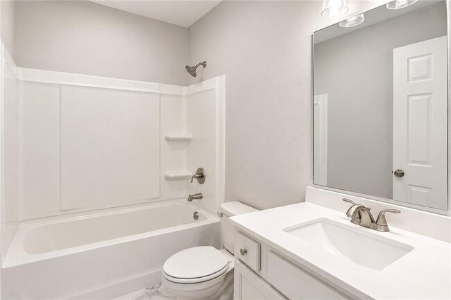 Photo - 4462 Silver Oak Dr SW