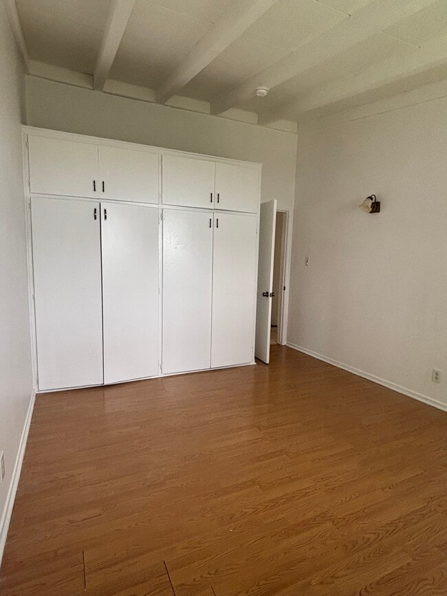 Photo - 2218 Carnegie Ln Unidad D