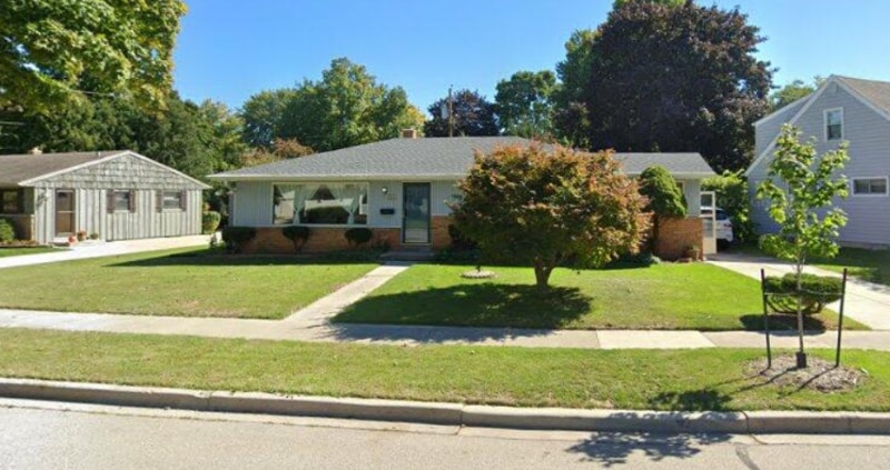 Photo - W67N434 Grant Ave