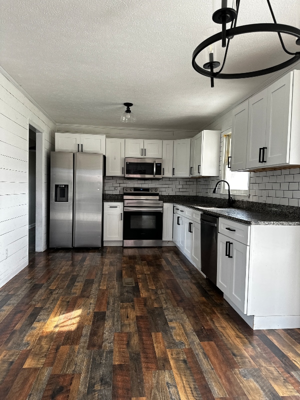 Photo - 467 Russell Ridge Rd