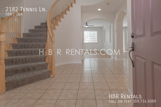 2182 Tennis Ln