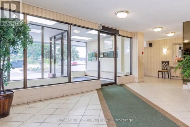 Photo - 18 Knightsbridge Rd Unit 304