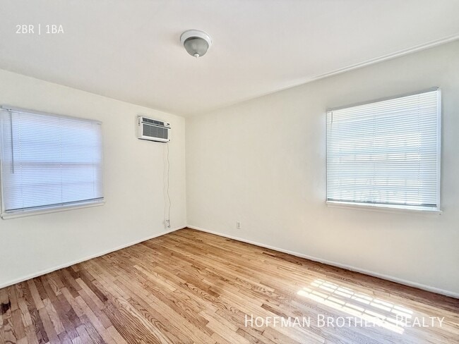 Photo - 902 Alandele Ave