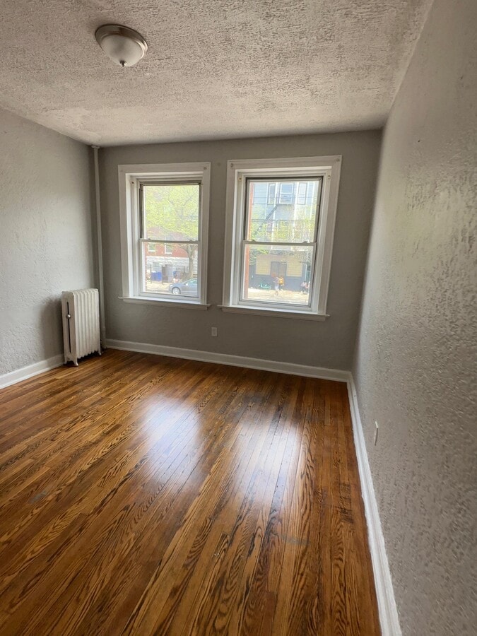 Photo - 684 Summer Ave