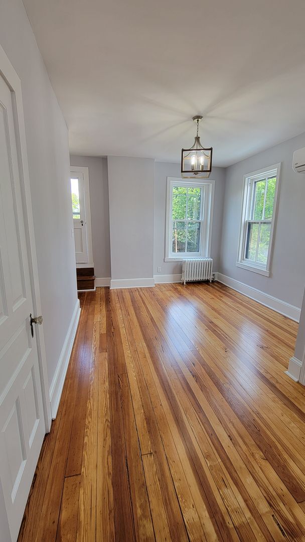 Photo - Beautiful Downtown Apartment for Rent! Unit #3