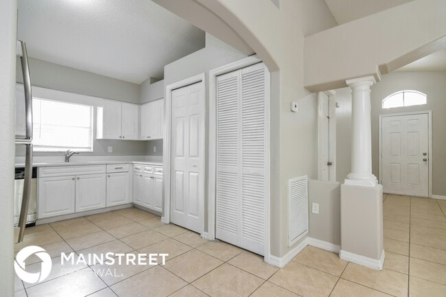 Photo - 9503 N Hyaleah Rd