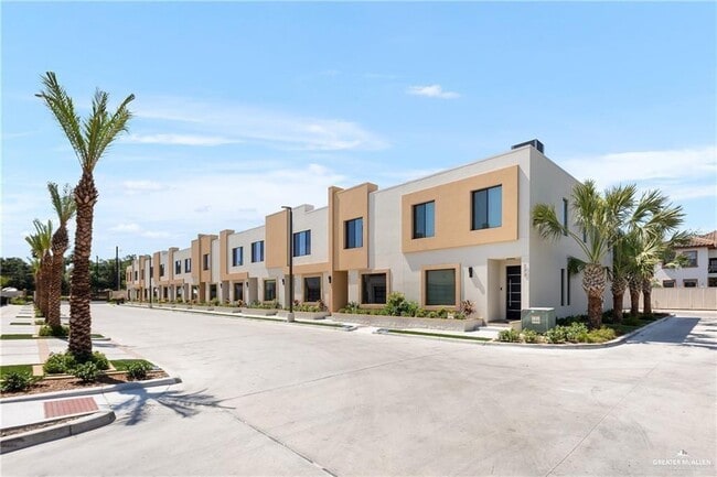 Building Photo - 22 Canary Ave